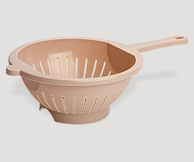 Colander with handle